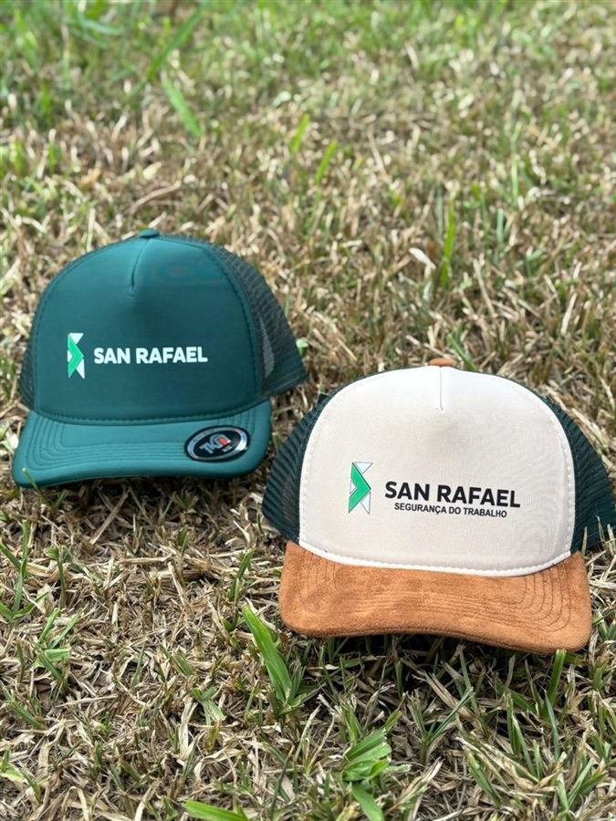 Bonés personalizados com a marca de uma empresa